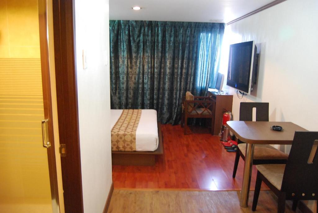 Dg Grami Hotel Paranaque City Bilik gambar